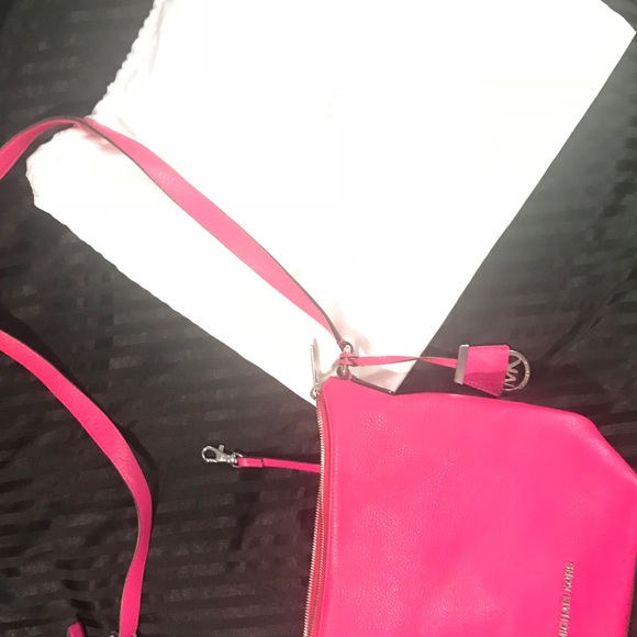 Hot pink MICHAEL KORS shoulder purse - Picture 3 of 8